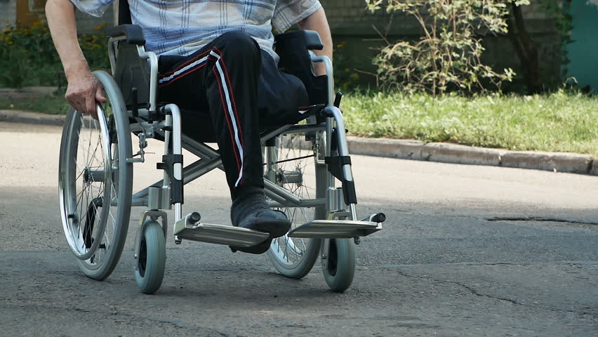 MP High Court Issues Notice On PIL Seeking Ramps In All Public And Private Buildings In Indore For Access To Persons With Disabilities