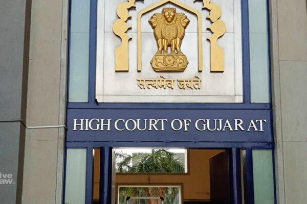 Gujarat HC To Hear 10+ Yr Old Criminal Appeals On Working Saturdays; 5600+ Cases From 1995-2014 Lined Up For Disposal Gujarat HC To Hear 10+ Yr Old Criminal Appeals On Working Saturdays; 5600+ Cases From 1995-2014 Lined Up For Disposal