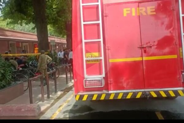 MP High Court Refuses To Entertain PIL Claiming No Fire Brigade In Jabalpur Cantonment, Lack Of Amenities For Sanitation Staff MP High Court Refuses To Entertain PIL Claiming No Fire Brigade In Jabalpur Cantonment, Lack Of Amenities For Sanitation Staff