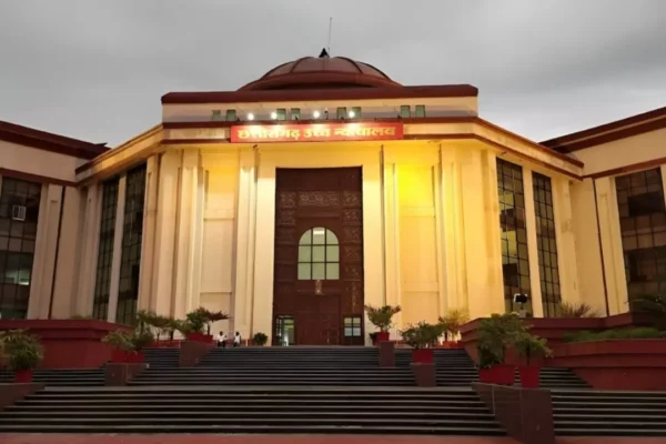 Chhattisgarh High Court Upholds Dismissal Of Technician for Habitual Absenteeism, Says Imposition Of Punishment Is ‘Managerial’ Function Chhattisgarh High Court Upholds Dismissal Of Technician for Habitual Absenteeism, Says Imposition Of Punishment Is 'Managerial' Function