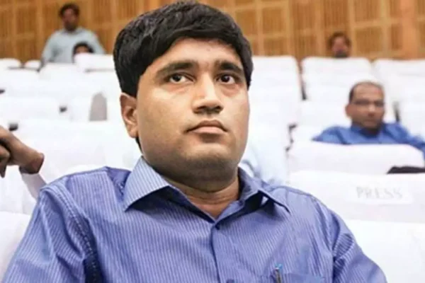ACJM Recuses From Hearing IFS Sanjiv Chaturvedi's Defamation Case Against CAT Member