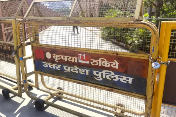 Allahabad HC Restrains UP Police From Making Late-Night Domiciliary Visits To Alleged History-Sheeter Allahabad HC Restrains UP Police From Making Late-Night Domiciliary Visits To Alleged History-Sheeter