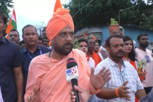 Calcutta High Court Tells State To Refrain From Taking Coercive Steps Against Padma-Awarded Monk Kartik Maharaj Over Allegations Of Rape Calcutta High Court Tells State To Refrain From Taking Coercive Steps Against Padma-Awarded Monk Kartik Maharaj Over Allegations Of Rape