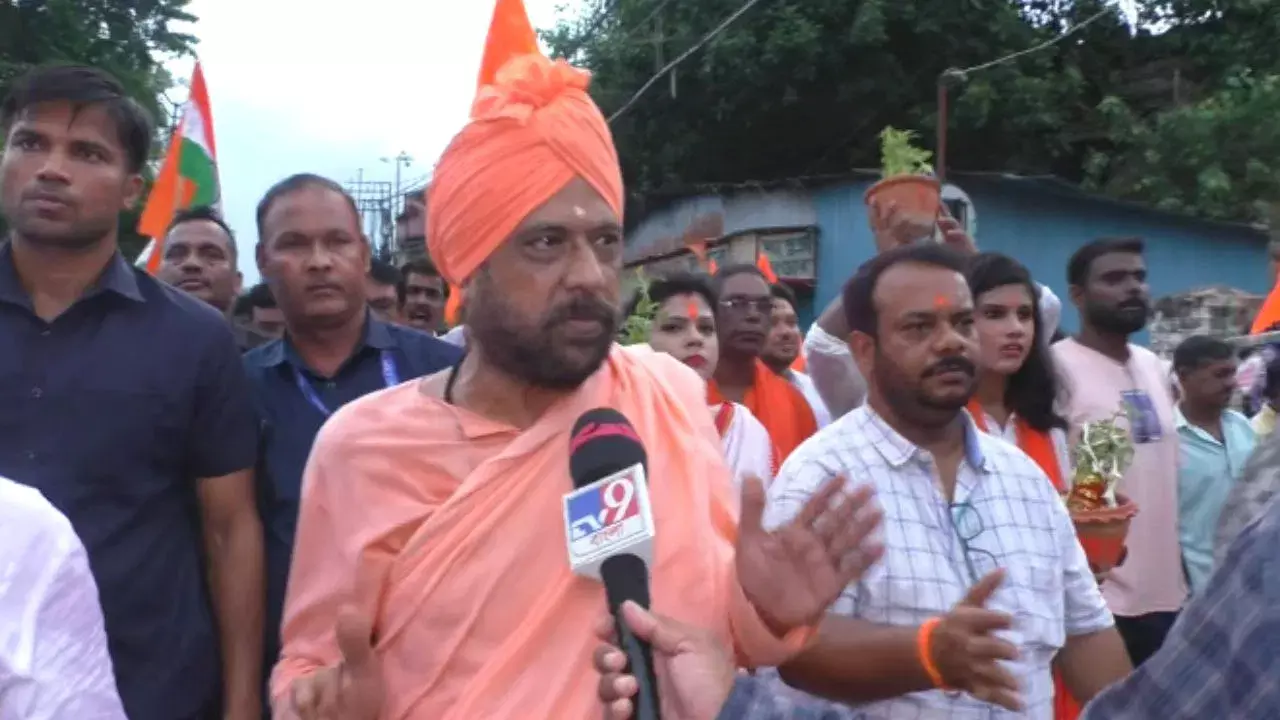 Calcutta High Court Tells State To Refrain From Taking Coercive Steps Against Padma-Awarded Monk Kartik Maharaj Over Allegations Of Rape