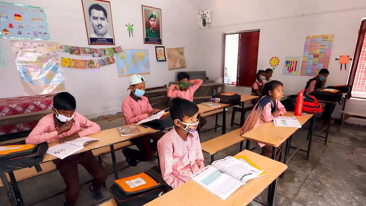 Allahabad High Court Dismisses Pleas Challenging UP Govt's Primary School Merger Plan
