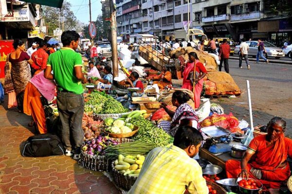 Delhi High Court Warns Of Criminal Action Against Unauthorised Street Vendors In City’s Shalimar Bagh Area Delhi High Court Warns Of Criminal Action Against Unauthorised Street Vendors In City's Shalimar Bagh Area